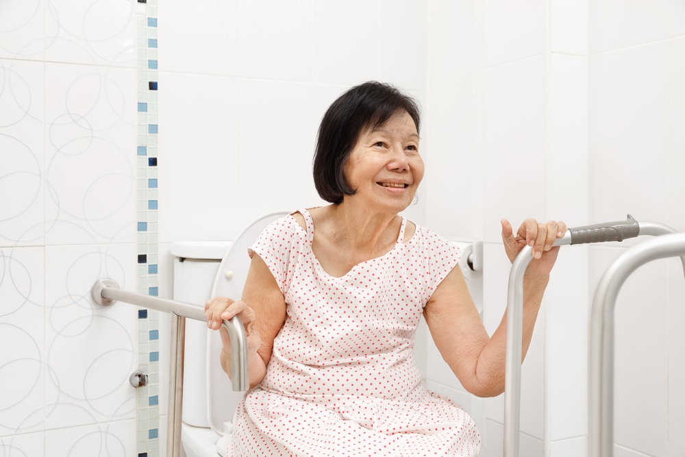 3 Tips For Seniors To Maximize Bathroom Safety